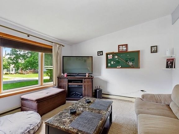 2nd image of 50 Clifton St