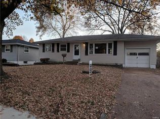 110 Sally Dr, Florissant, MO 63031