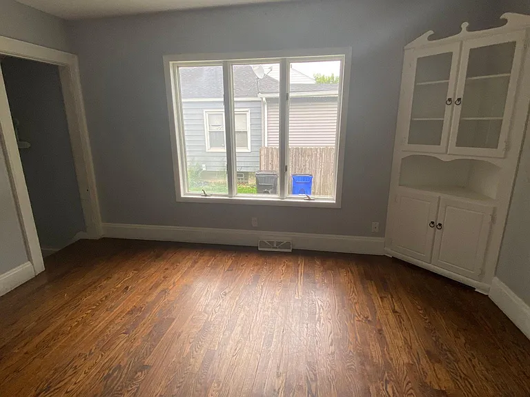 16917 Larchwood Ave — Photo 24