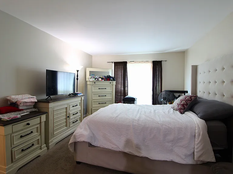 74 Cheverny Ct — Photo 13