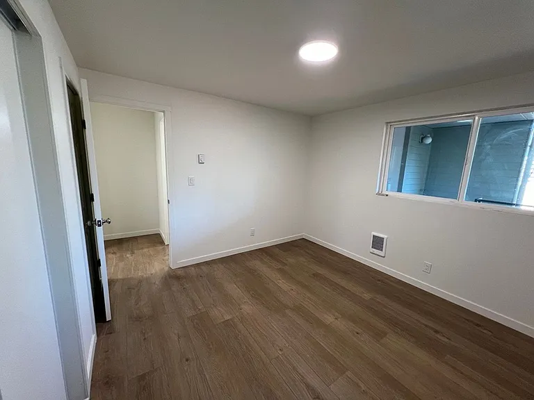 Charles XX Apartments — Photo 11