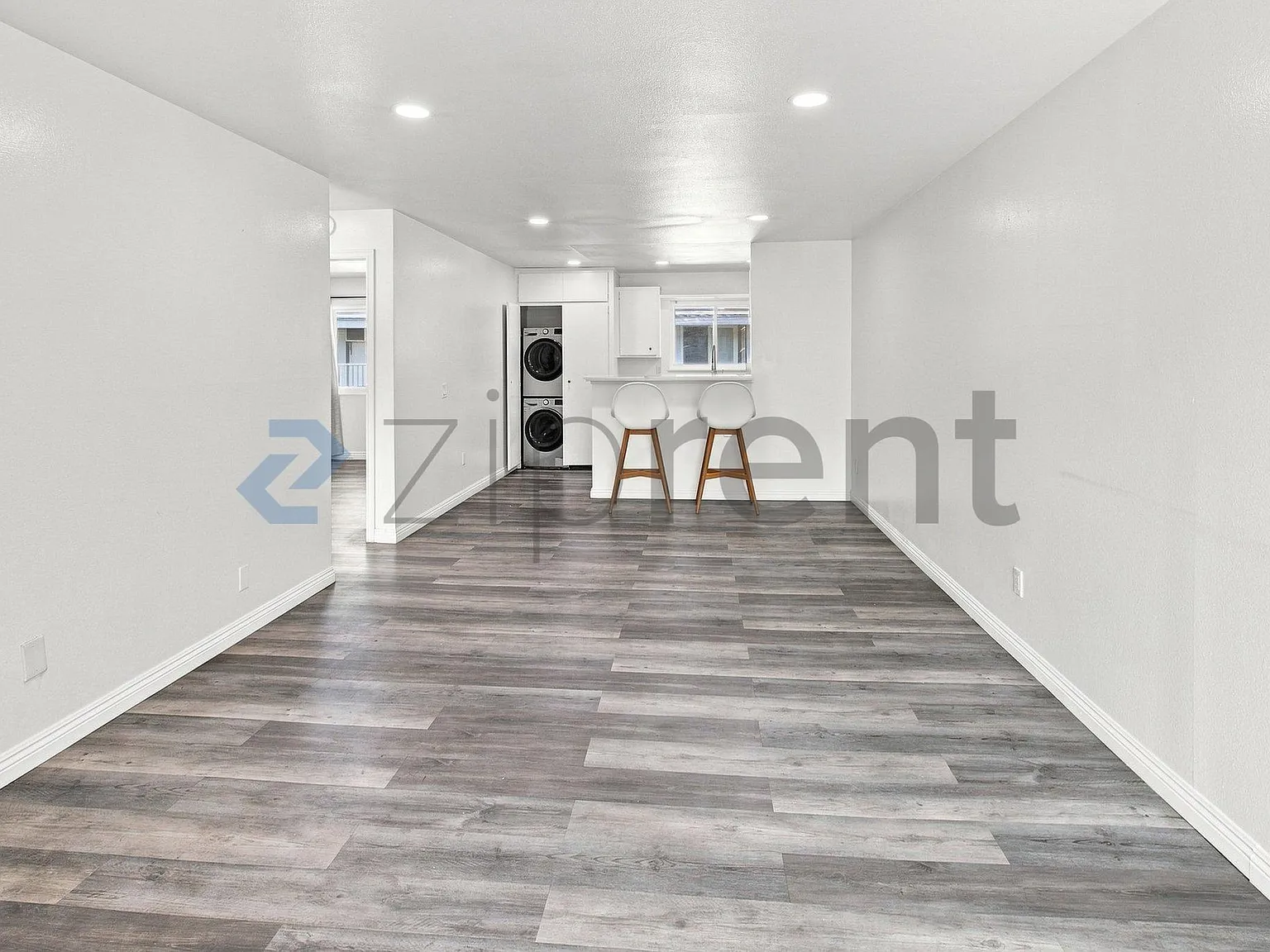 2 bed, 825 sqft, $2,445 — Photo 4