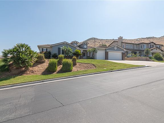 2nd image of 4714 Laurel Ridge Dr