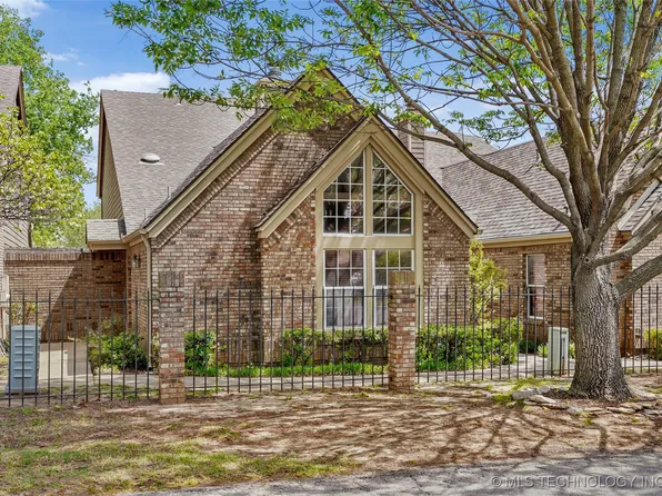 5122 S Columbia Ct, Tulsa, OK 74105