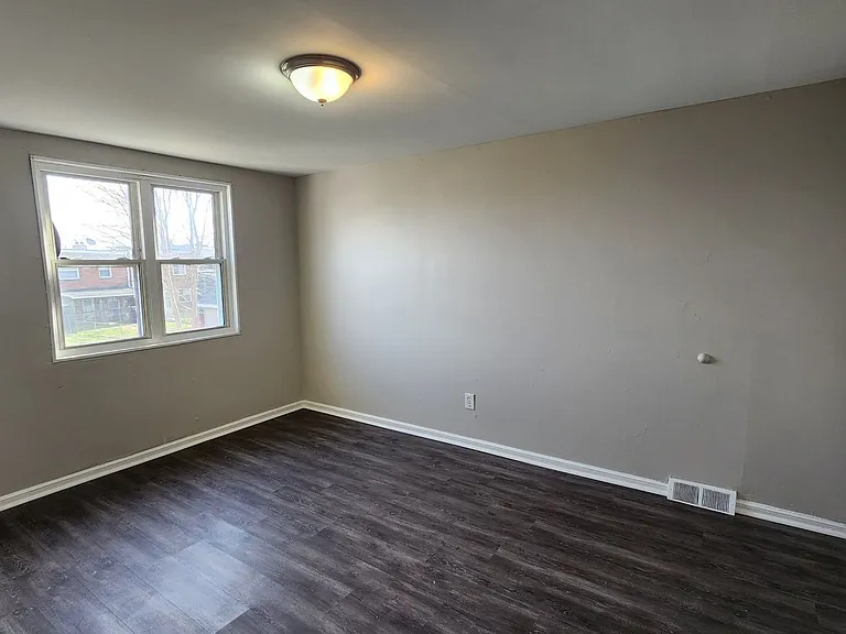 119 E Laughead Ave — Photo 8