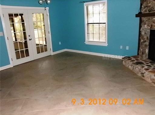 4th image of 133 E Elm Dr