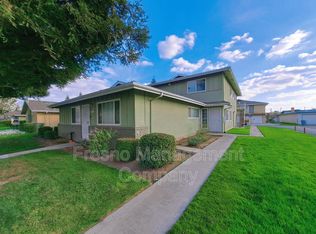 496 W Alamos Ave APT 2, Clovis, CA 93612