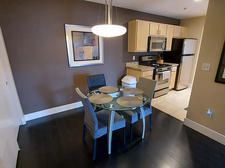 950 Seven Hills Dr — Photo 15