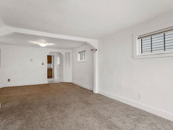 5th image of 720 Minnehaha Ave W