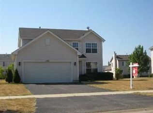 1497 S Bayport Ln, Round Lake, IL 60073