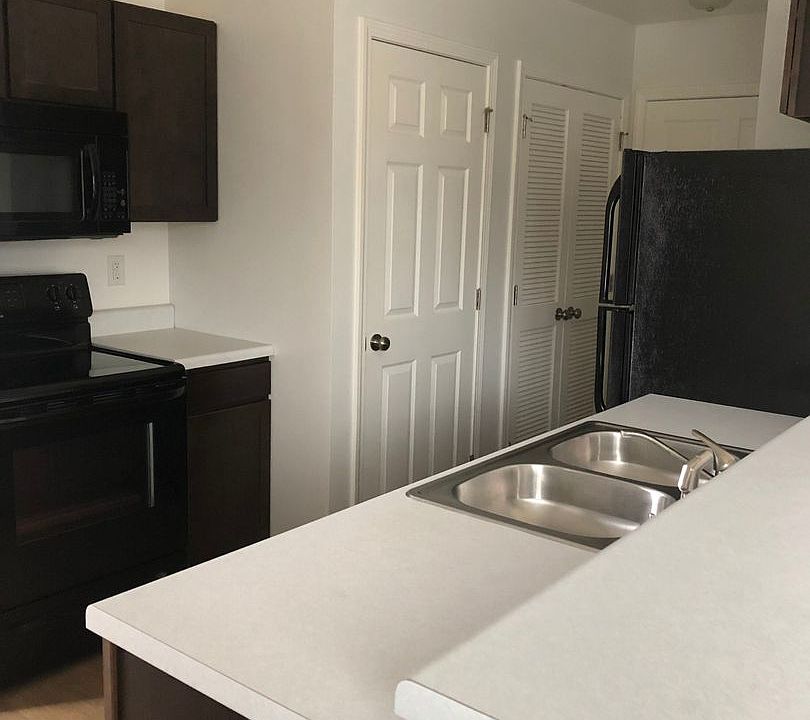 1st image of 404 Jefferson St #0