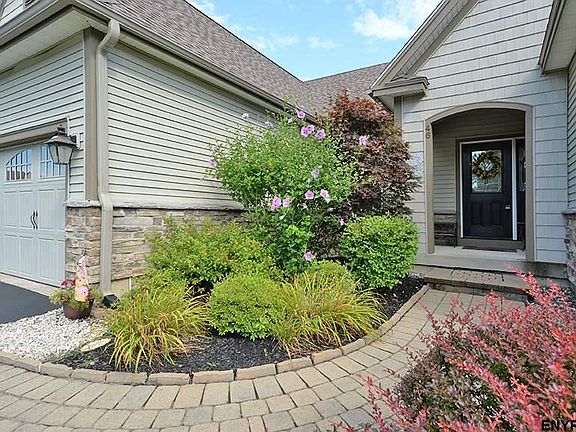 3rd image of 46 Sheldon Dr