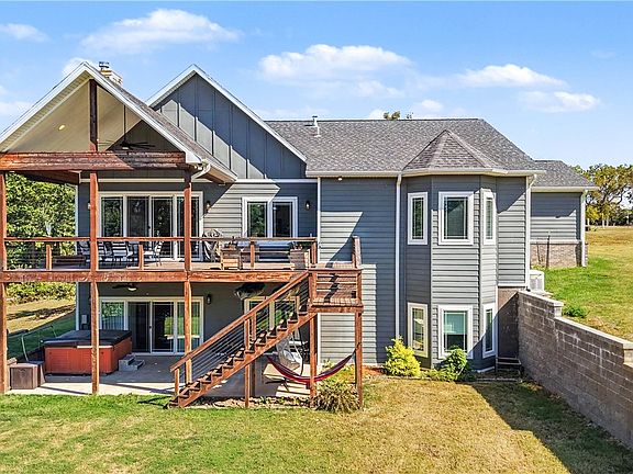 3rd image of 9889 River Oaks Dr