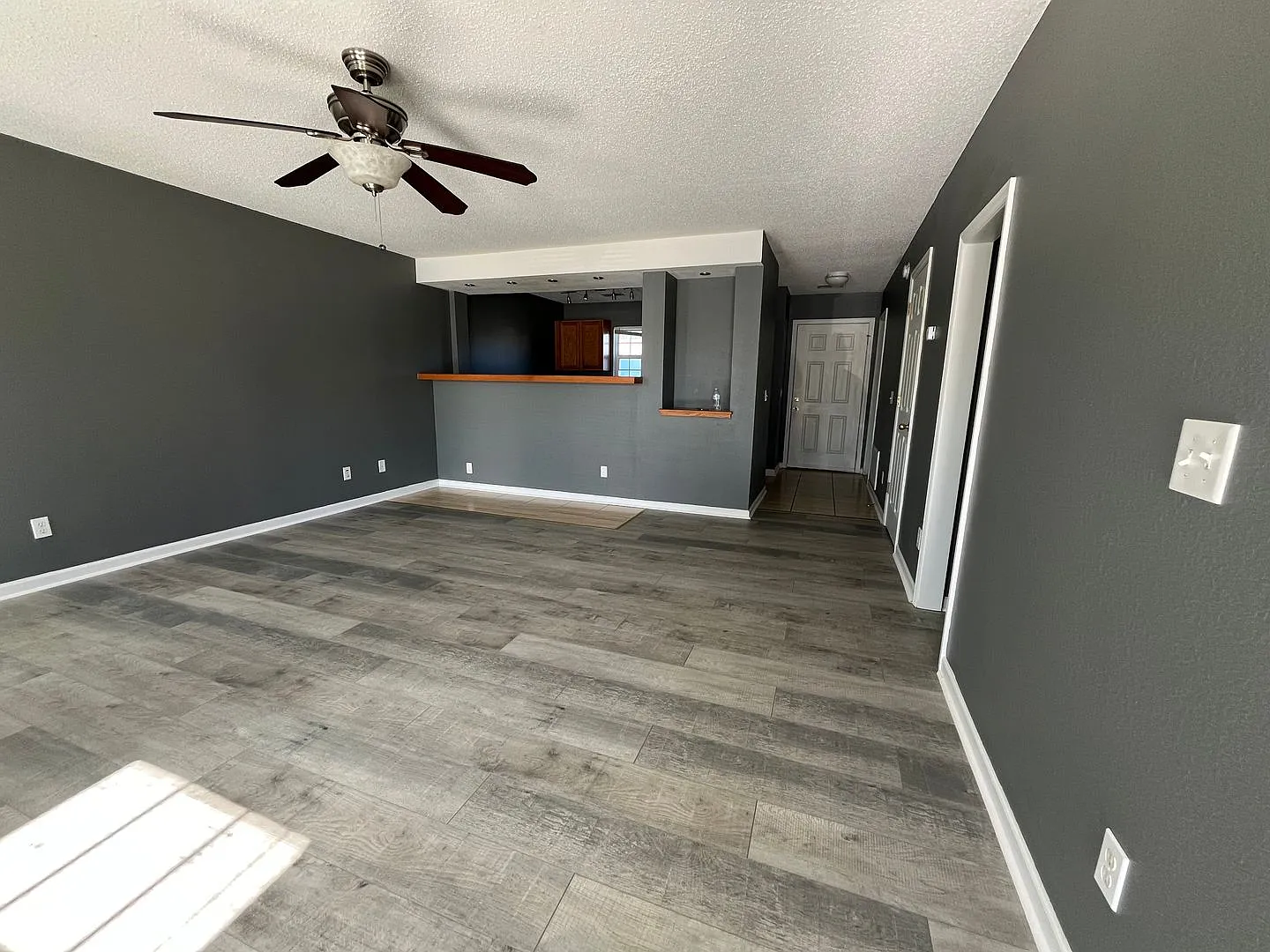 Recently Reduced & Move In Special! Two Bedroom Townhome In Port Wentworth — Photo 2