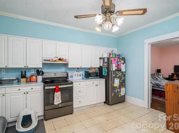 101 Huss Ave, Cherryville, NC 28021