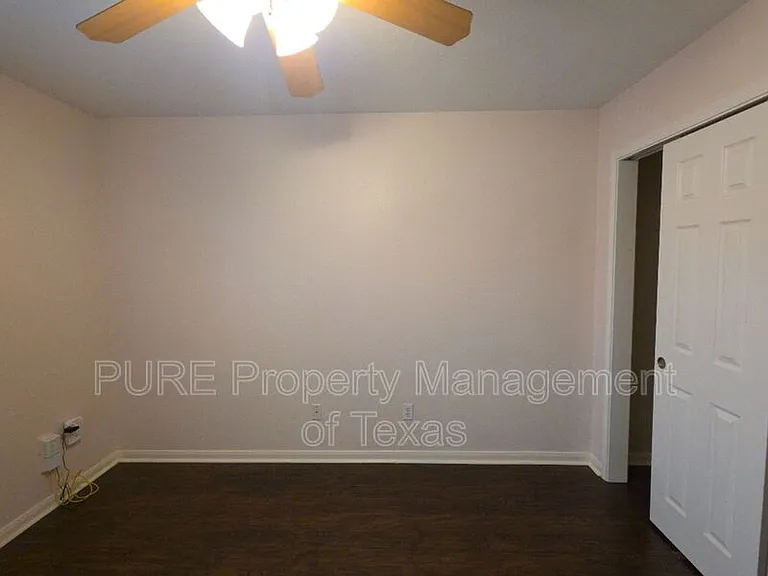 18401 Hees Ln — Photo 41