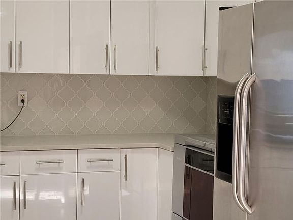 4th image of 2 Bay Club Dr APT 19S