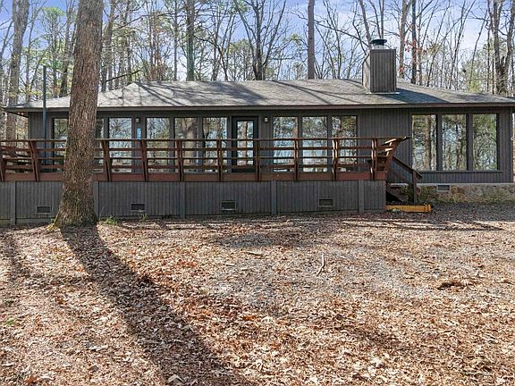 3rd image of 2409 Tannenbaum Rd