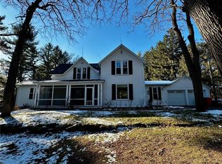 4320 S Lowes Creek Rd, Eau Claire, WI 54701