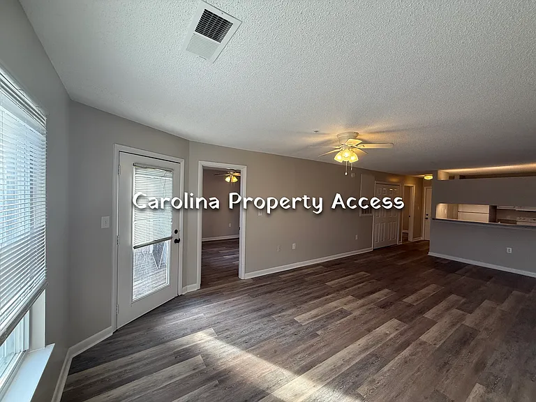 1401 Collegiate Cir #202 — Photo 16