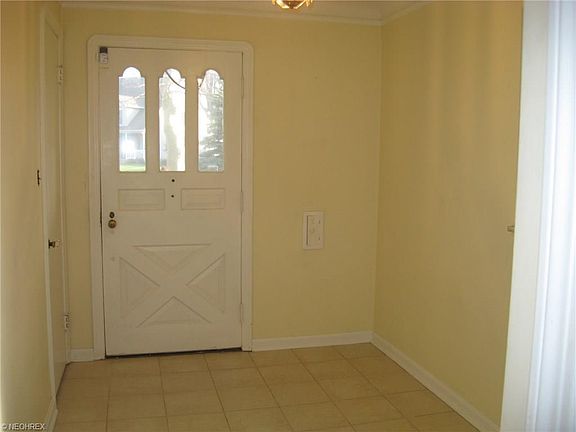 2nd image of 21219 Lake Shore Blvd