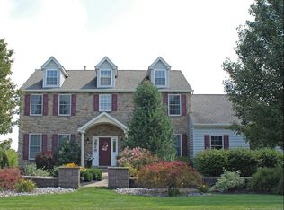 5455 Sunset Dr, Schnecksville, PA 18078