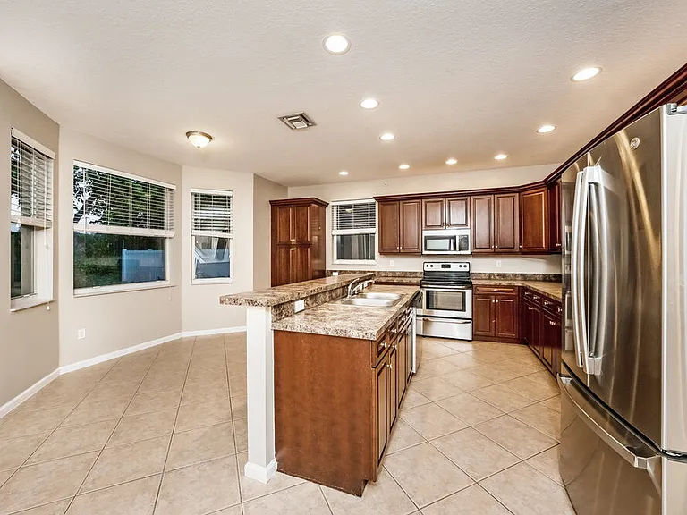 1603 Briar Oak Dr — Photo 6