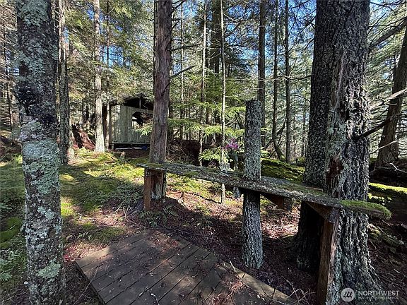 5th image of 2000 Peregrine Road