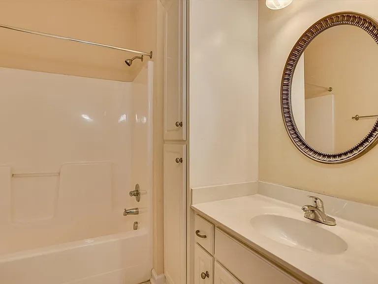2103 Wythe Dr — Photo 30