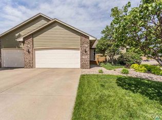 7501 S Denton Ave, Sioux Falls, SD 57108
