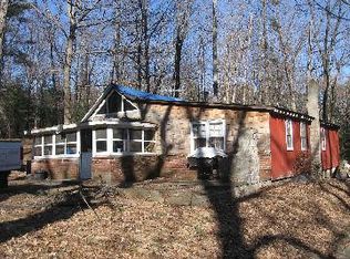 Sawmill Rd, Dingmans Ferry, PA 18328