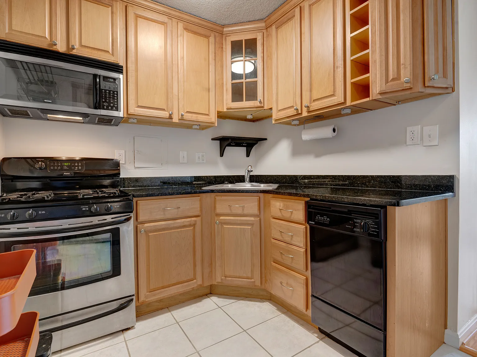 1 bed, 585 sqft, $1,795 — Photo 4