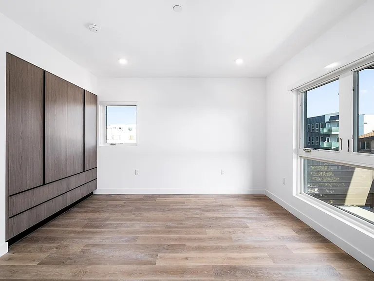 5153 Maplewood — Photo 38