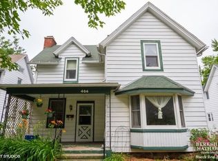 404 Lincoln St, Harvard, IL 60033