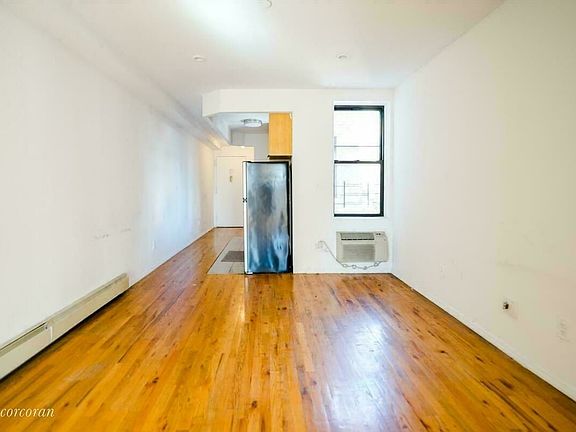 4th image of 407 W 51st St APT 5C