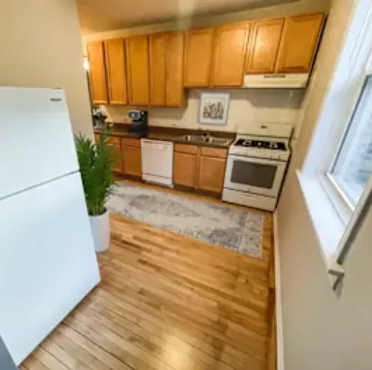 Studio, 400 sqft, $1,975 — Photo 1