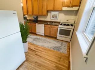 720 W Barry Ave #2N, Chicago, IL 60657