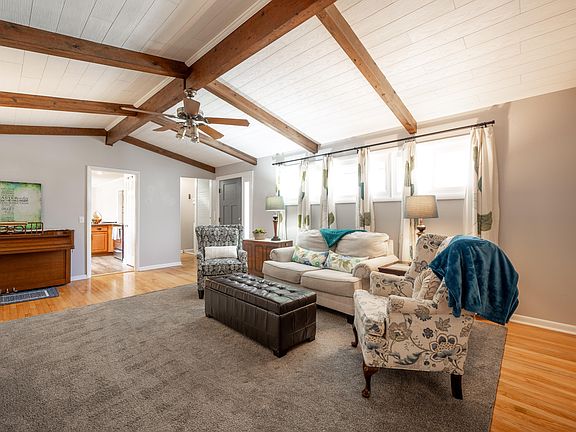4th image of 1618 Fernwood Cir