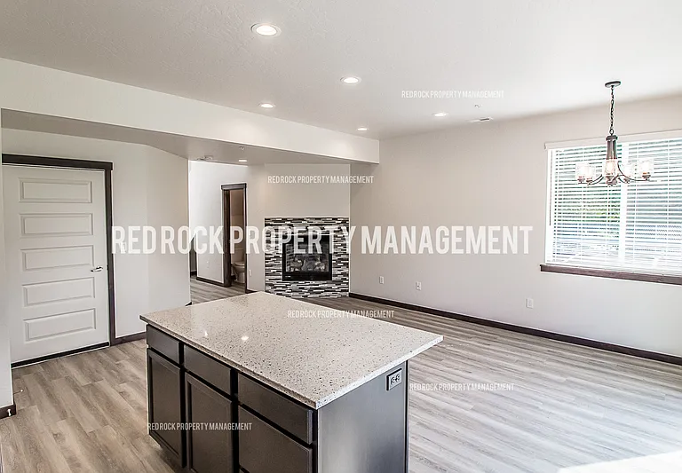 1532 E Latitude Ln #1 — Photo 8