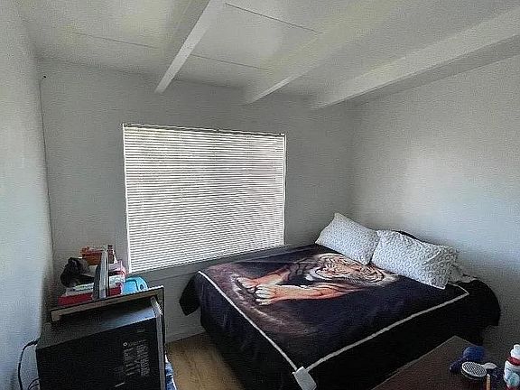 2nd image of 104 Sunnyhills Dr