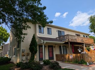 96 Ash Stoker Ln APT A, Horsham, PA 19044