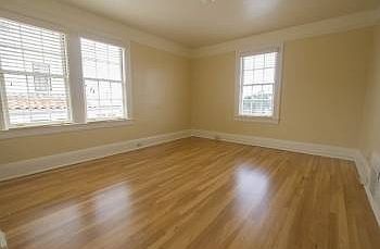 3rd image of 956 Lincoln Blvd