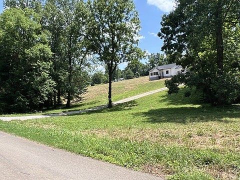 5th image of 1299 Freeman Loop