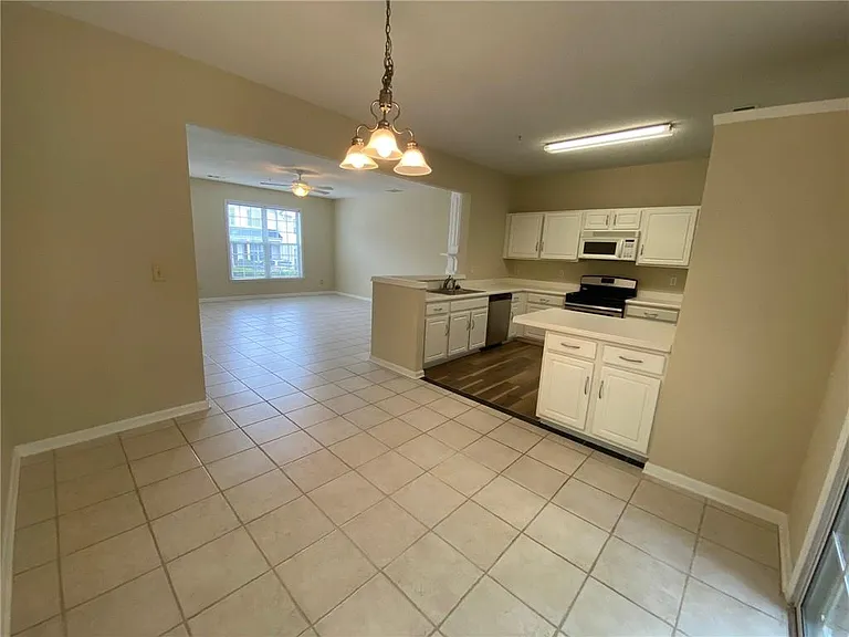 1285 Kilmington Ct — Photo 11