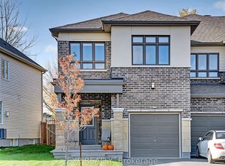 511B Parade Dr, Ottawa, ON K2S0X8