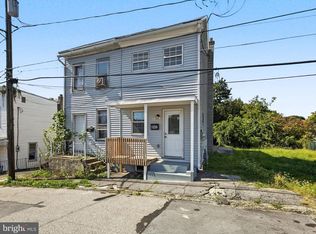 617 N 7th St, Pottsville, PA 17901