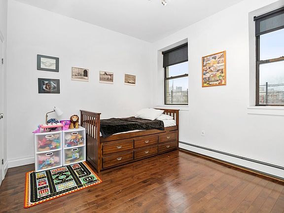 5th image of 207 E 120th St APT 5F