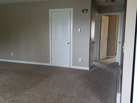 Walkway/Hall