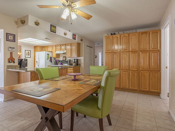 3rd image of 9112 Regents Park Dr