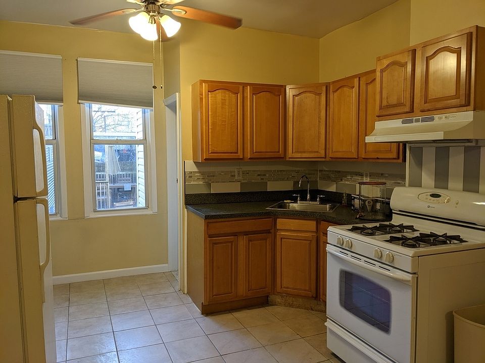 2nd image of 762 39th St APT 1L